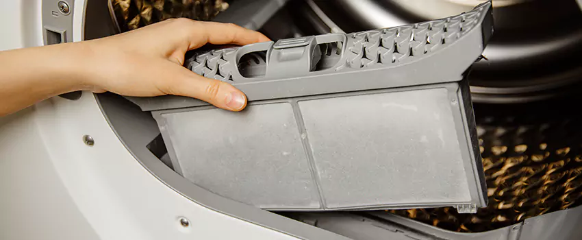 Signs Of A Clogged Dryer Lint Trap in Gurnee, Illinois